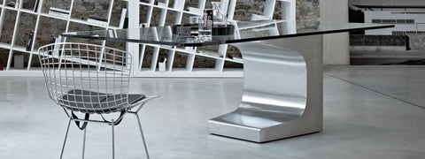Niemeyer Desk by ESTEL