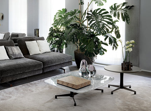 Giorgetti Essence vases – handcrafted blown glass accessories with Italian-made quality and modern design, adding sophistication to your living room. by Giorgetti