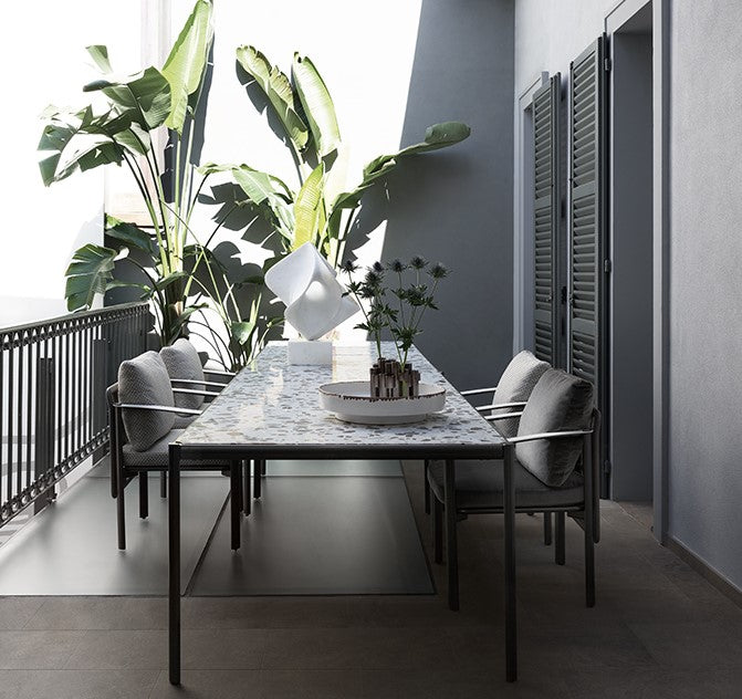 Oasi tray by Giorgetti – Italian-made accessory with luxury and modern Italian design. Perfect for botanical arrangements. Available at Home Resource of Sarasota Florida. by Giorgetti for sale at Home Resource Modern Furniture Store Sarasota Florida